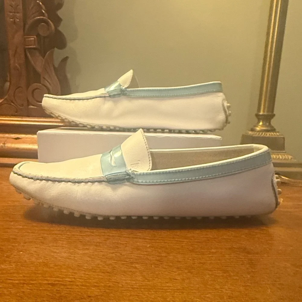 Tod's White Leather Driving Loafers Flats w/Light Blue Trim Size 5 MSRP $495 - Picture 5 of 11